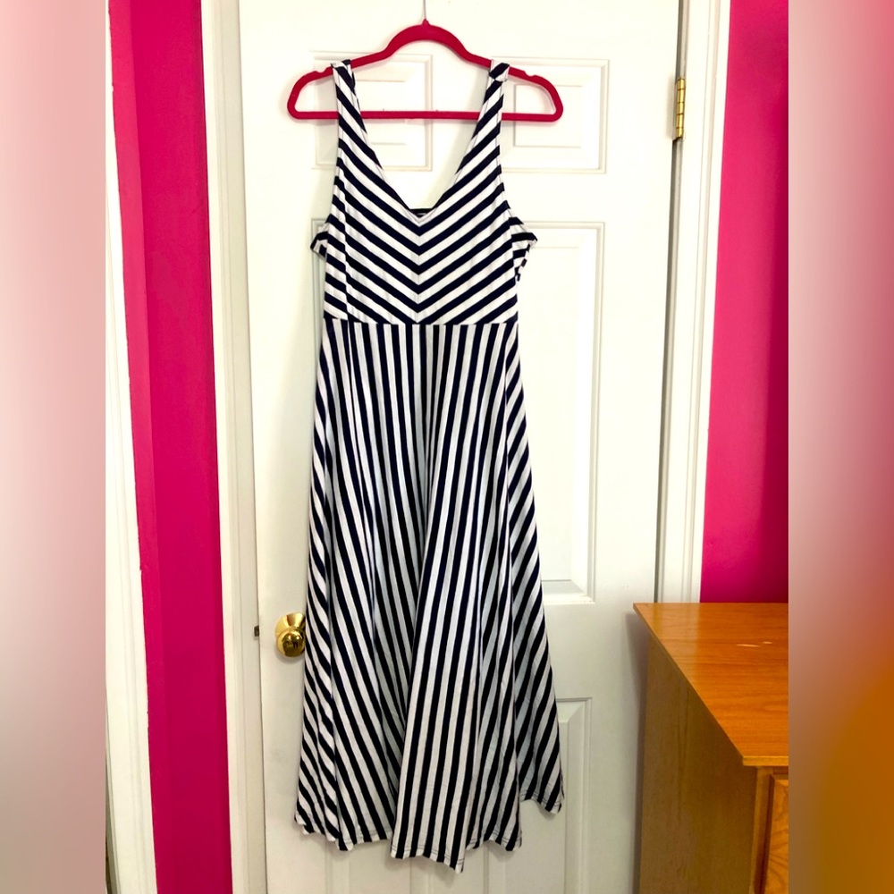 American Living Navy and White Maxi Dress, NWOT, Size L